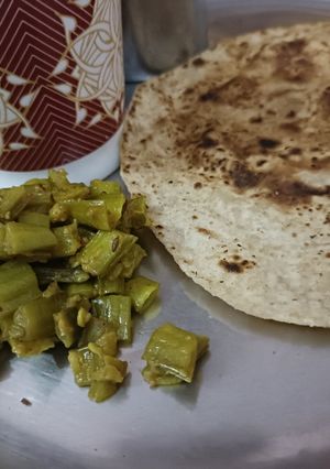 आलू बीन्स (Aloo beans recipe in hindi) रेसिपी मुख्य फोटो