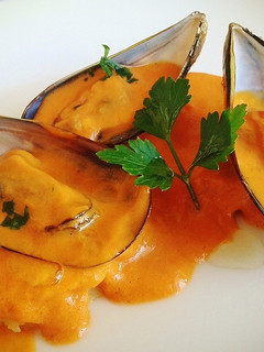 Una foto de Mejillones a la marinera en salsa picante