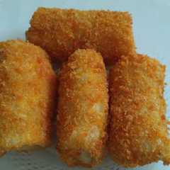 รูปของ Risols isi ragout syrn n telor,renyah banget