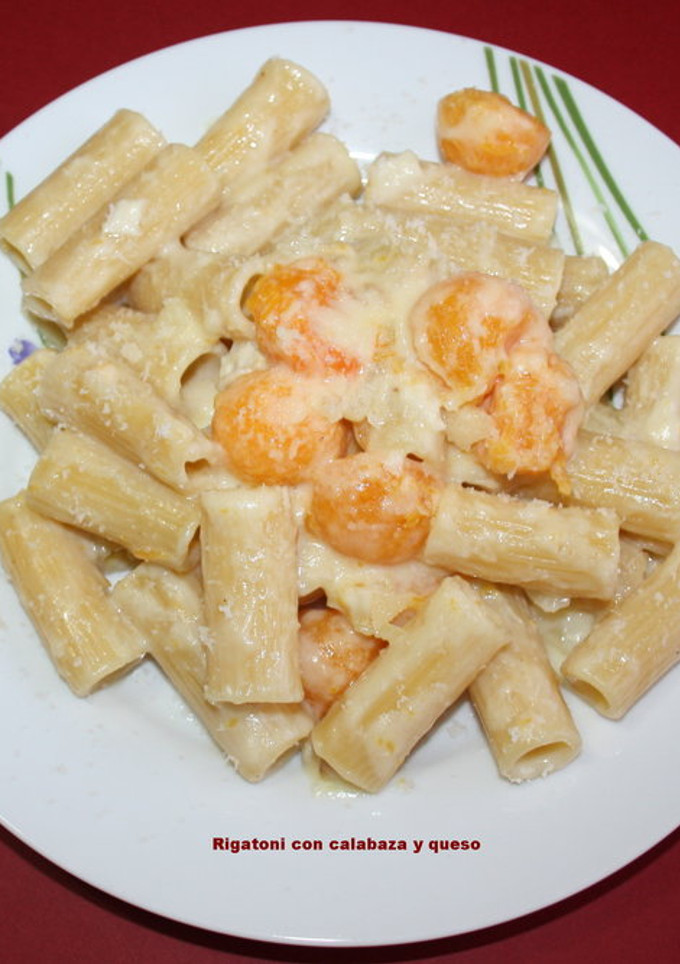 Una foto de Rigatoni con calabaza
