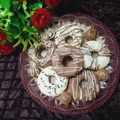 A picture of Donuts.