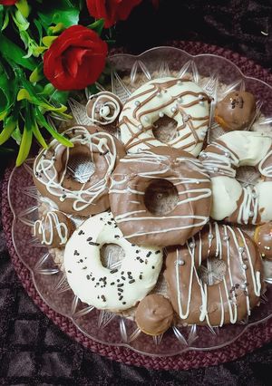 A picture of Donuts.