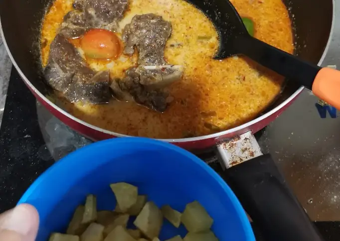Soto betawi iga cabe gendot