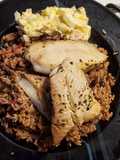 Moro con tocineta, pescado al horno y ensalada mixta.🇩🇴