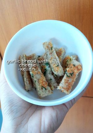 Foto resep Snack MPASI 8m+ - Garlic Bread with Cheese