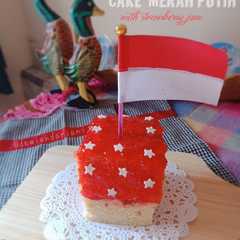 รูปของ Cake Merah Putih with Strawberry Jam