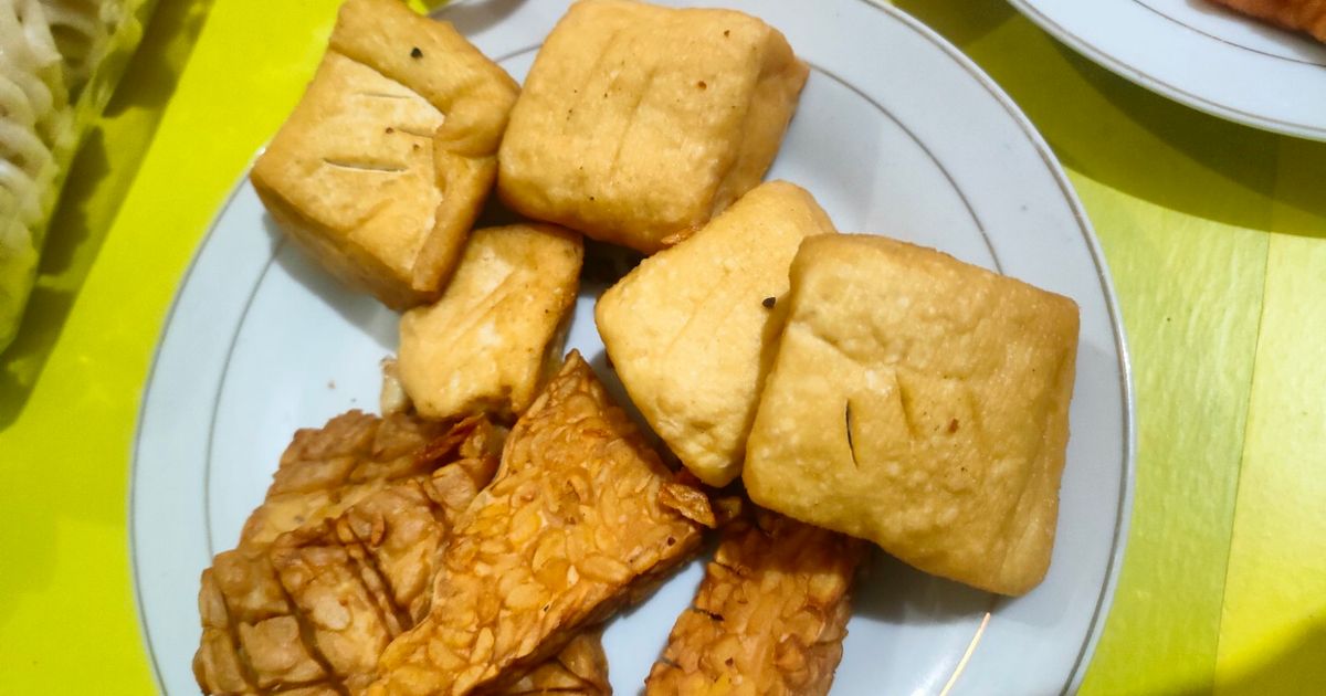 Tempe tahu goreng empuk gurih