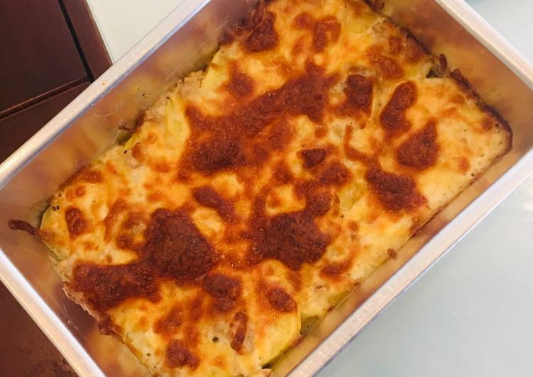 Steps to Prepare Delicious Old fashioned Scalloped Potatoes