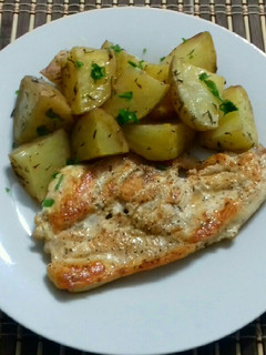 Una foto de Papas al Horno con Finas Hierbas