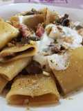 Paccheri, Porcini, Pancetta, Granella Pistacchio e Stracciatella