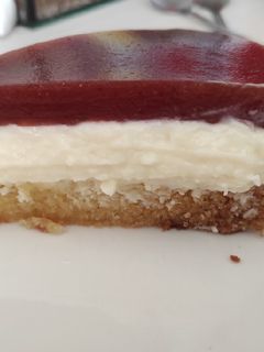 Epres kókuszos túrótorta 🍓🥥🌴 recept fotója