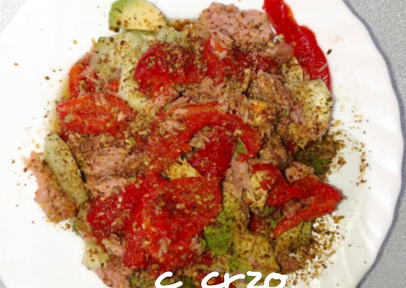Ensalada de pimientos y aguacate
