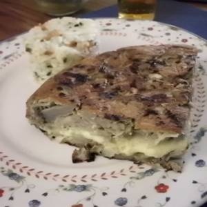 Tortilla de Alcachofas rellena con Queso