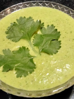 ગ્રીન ચટણી (Green Chutney Recipe In Gujarati) રેસીપી મુખ્ય ફોટો