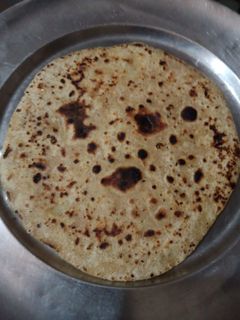 आलू का पराठा(aloo ka paratha recipe in hindi) रेसिपी मुख्य फोटो