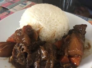 Una foto de Estofado de carne y rábano japonés