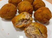 Una foto de croquetas con cecina