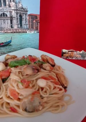 Una foto de Espaguetis frutti di Mare
