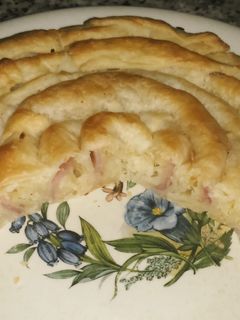 Una foto de Empanada roll de jamón y queso