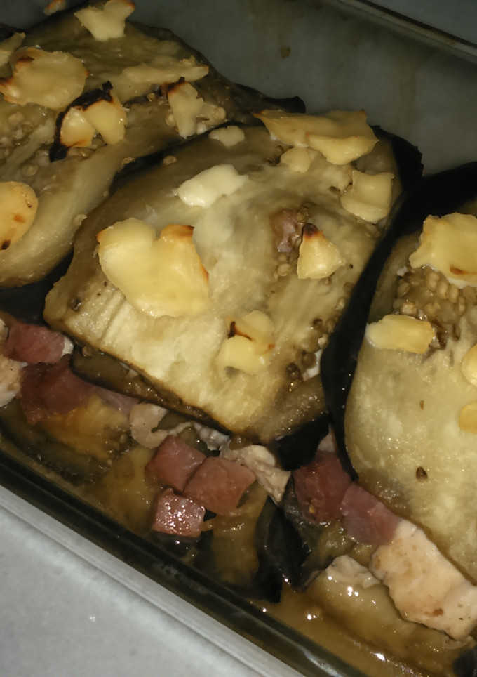 Una foto de Lasaña light de berenjena, pavo, jamón y queso
