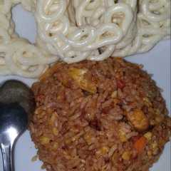 Nasi goreng beras merah pedas রেসিপির প্রধান ছবি