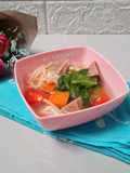 Sup Selada Bakso Urat