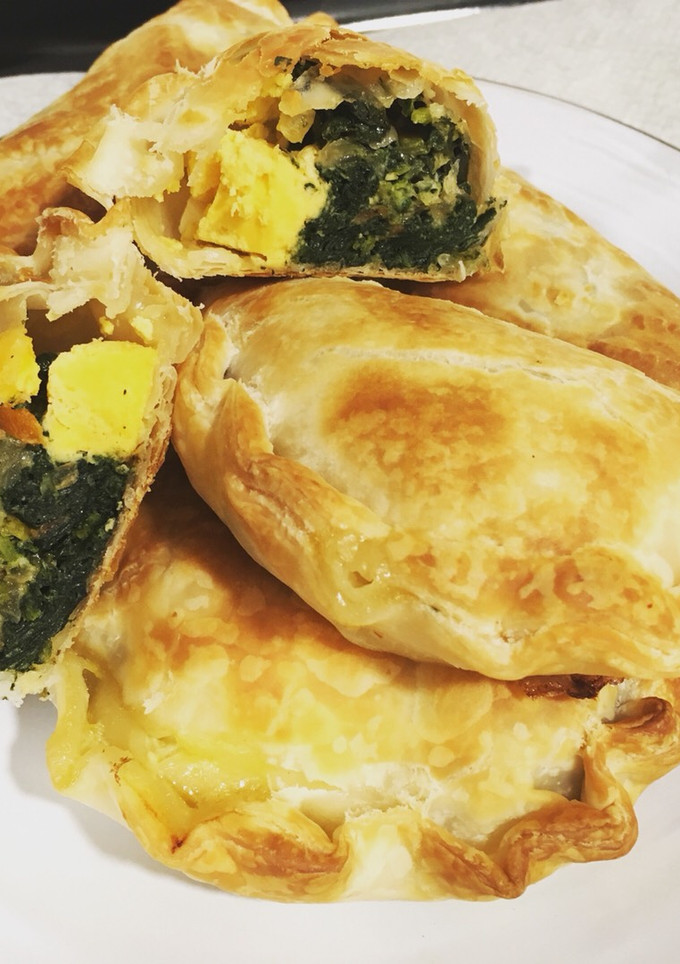 Una foto de Empanadas de verdura y queso