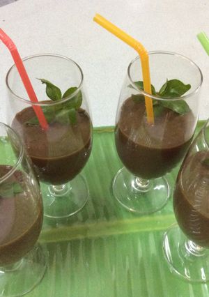 Hình của món Sinh tố cà phê với chuối và trái bơ..