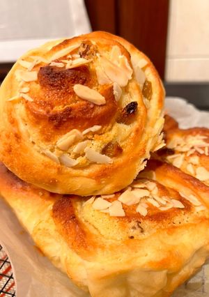 Foto resep Almond cream and raisin sweet bead