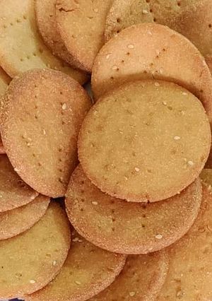 A picture of Suji aata biscuits.