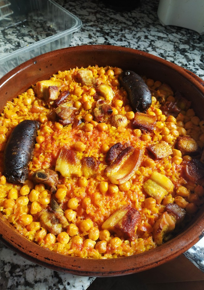 Una foto de Arroz al horno estilo mediterráneo