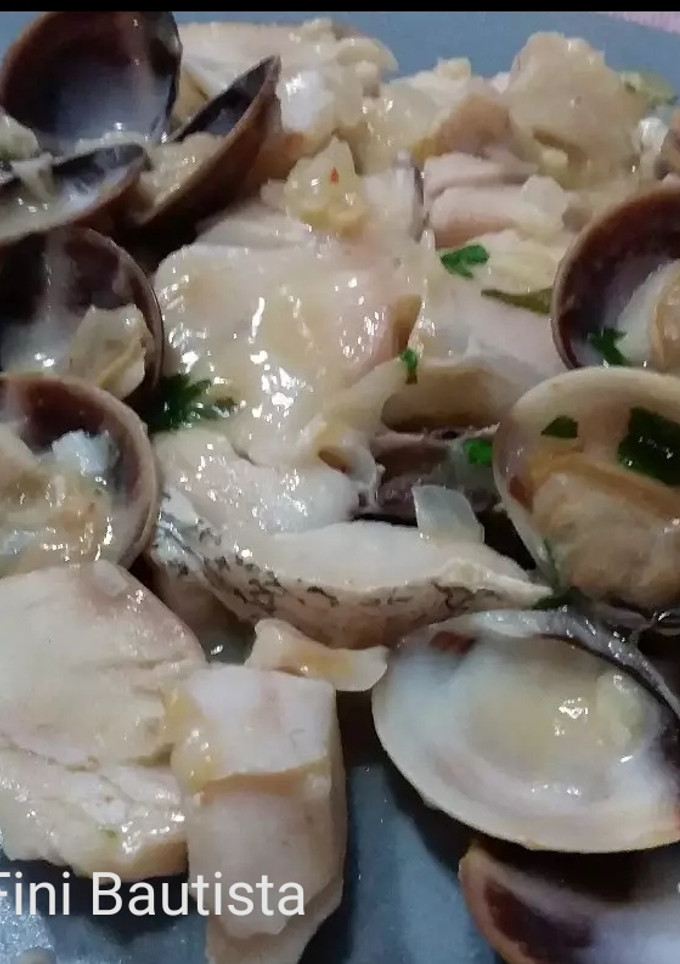 Una foto de Merluza en salsa verde