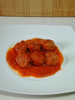 Una foto de Albóndigas en salsa de calabaza y tomate