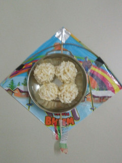 મમરા ના લાડવા (Mamara Ladva Recipe In Gujarati) રેસીપી મુખ્ય ફોટો