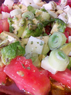 Una foto de Ensalada de aguacate🥗🥑