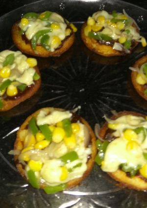 A picture of Idli pizza.