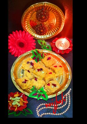 ટોપરાપાક (Toprapaak Recipe In Gujarati) રેસીપી મુખ્ય ફોટો