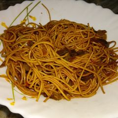 A picture of Szchewan vegetable Hakka noodles.