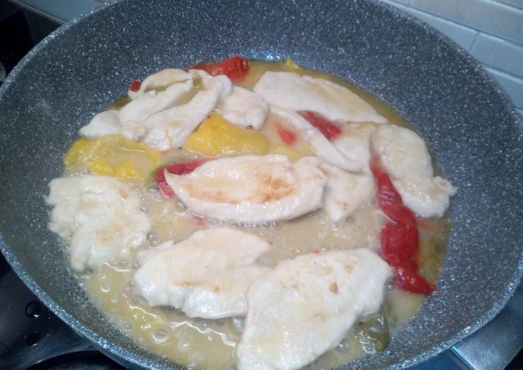 Steps to Make Ultimate Scaloppine di pollo e peperoni