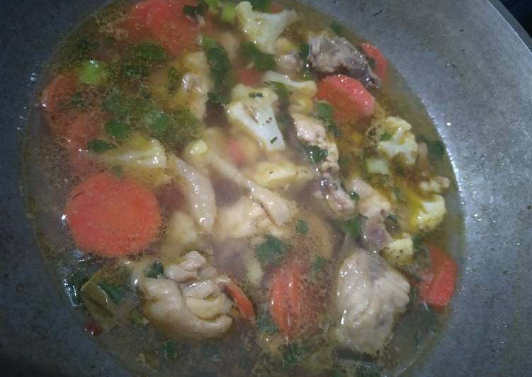 Sop ayam kemiri