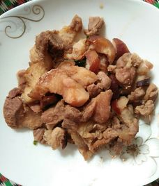 chân giò kho mắm