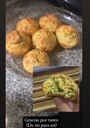 Una foto de Buñuelos de lechuga, calabacín y zanahoria al horno