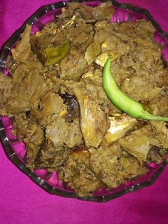 ইলিশ মাছ এর মাথা দিয়ে কচুর শাক (ilish macher matha diye kochur shak recipe in bengali) রেসিপির প্রধান ছবি