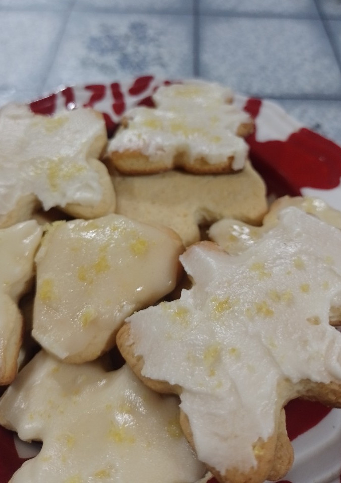 Una foto de Galletas de limón con glaseado