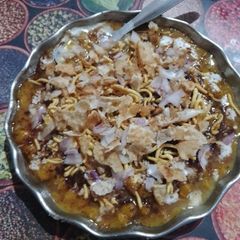 A picture of Tikki chaat.