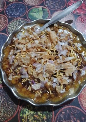 A picture of Tikki chaat.