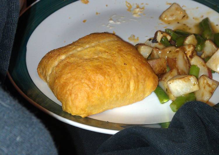 Easy Way to Make Appetizing Chicken Turnover