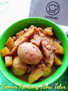 Foto resep Semur Kentang Tahu Telur