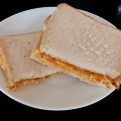 A picture of A Simple Quick Egg Sandwich 😃#Breakfast#Lunch.