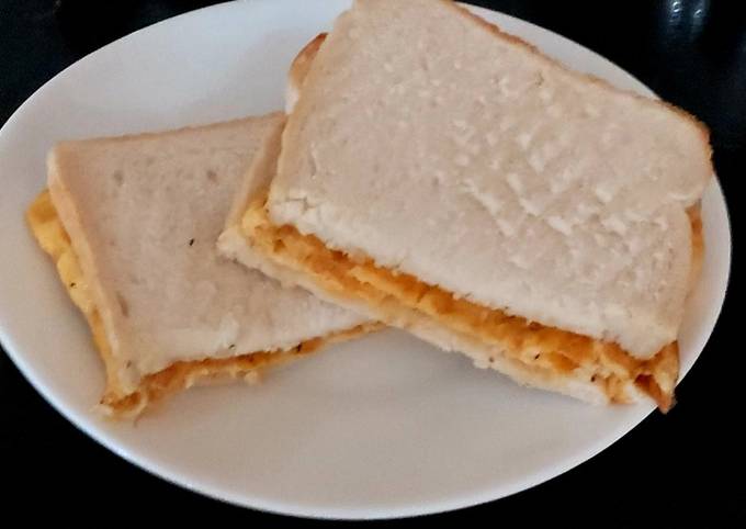 A Simple Quick Egg Sandwich 😃#Breakfast#Lunch